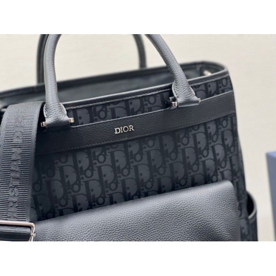 Replica Borsa tote Dior Explorer Tessuto tecnico Dior Oblique Mirage Nero Replica Borsa tote Dior Explorer Tessuto tecnico Dior Oblique Mirage Nero