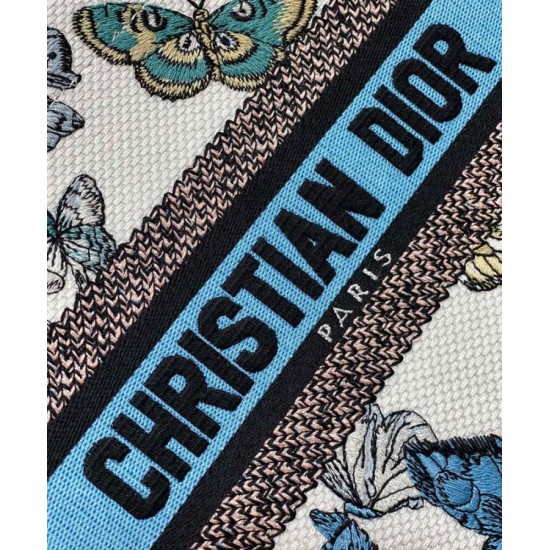 Replica Borsa tote Christian Dior piccola Dior Book ricamata con un blu notte bianco e pastello Replica Borsa tote Christian Dior piccola Dior Book ricamata con un blu notte bianco e pastello