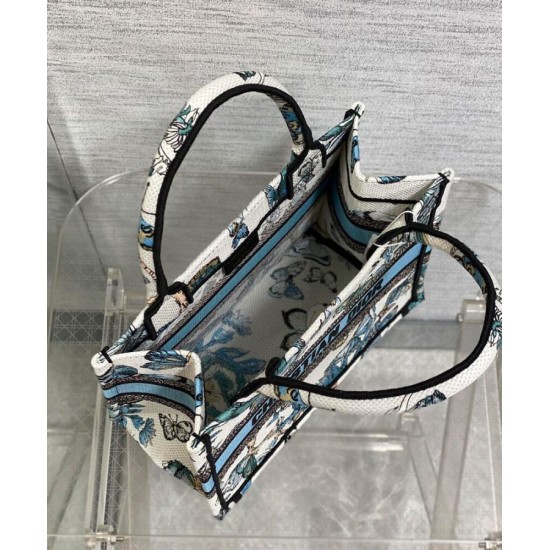 Replica Borsa tote Christian Dior piccola Dior Book ricamata con un blu notte bianco e pastello Replica Borsa tote Christian Dior piccola Dior Book ricamata con un blu notte bianco e pastello
