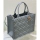 Replica Christian Dior Borsa tote media Dior Book Grigia Motivo Macrocannage Replica Christian Dior Borsa tote media Dior Book Grigia Motivo Macrocannage