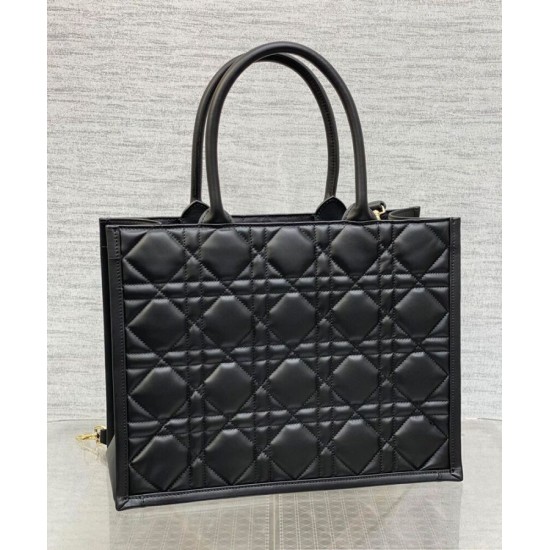 Replica Christian Dior Borsa tote media Dior Book Nera Motivo Macrocannage Replica Christian Dior Borsa tote media Dior Book Nera Motivo Macrocannage