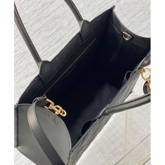 Replica Christian Dior Borsa tote media Dior Book Nera Motivo Macrocannage Replica Christian Dior Borsa tote media Dior Book Nera Motivo Macrocannage