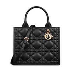 Christian Dior Borsa tote Dior Book piccola Motivo Macrocannage nero con ciondoli D.I.O.R in metallo dalla finitura oro pallido