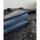Replica Borsa tote Christian Dior piccola Dior Book Ricami Dior Oblique blu scuro e pelle di vitello Replica Borsa tote Christian Dior piccola Dior Book Ricami Dior Oblique blu scuro e pelle di vitello