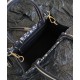 Replica Borsa tote Christian Dior piccola Dior Book Ricami Dior Oblique blu scuro e pelle di vitello Replica Borsa tote Christian Dior piccola Dior Book Ricami Dior Oblique blu scuro e pelle di vitello