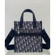 Replica Borsa da uomo Christian Dior Safari North-South Tote Blu scuro Dior Oblique jacquard Replica Borsa da uomo Christian Dior Safari North-South Tote Blu scuro Dior Oblique jacquard