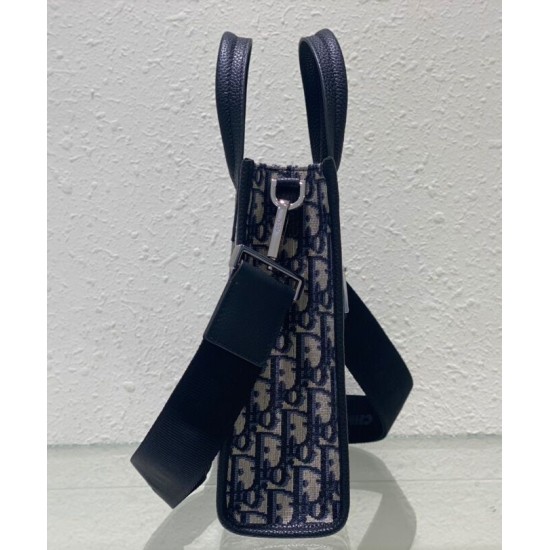 Replica Borsa da uomo Christian Dior Safari North-South Tote Blu scuro Dior Oblique jacquard Replica Borsa da uomo Christian Dior Safari North-South Tote Blu scuro Dior Oblique jacquard