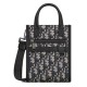 Replica Mini borsa tote Christian Dior Safari Nord-Sud Jacquard Dior Oblique blu scuro Replica Mini borsa tote Christian Dior Safari Nord-Sud Jacquard Dior Oblique blu scuro