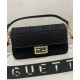 Replica Borsa baguette media Fendi con motivo FF in rilievo 8BR600 nera Replica Borsa baguette media Fendi con motivo FF in rilievo 8BR600 nera