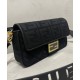 Replica Borsa baguette media Fendi con motivo FF in rilievo 8BR600 nera Replica Borsa baguette media Fendi con motivo FF in rilievo 8BR600 nera