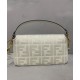 Replica Borsa Baguette media Fendi con motivo FF in rilievo 8BR600 Crema Replica Borsa Baguette media Fendi con motivo FF in rilievo 8BR600 Crema