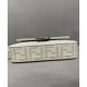 Replica Borsa Baguette media Fendi con motivo FF in rilievo 8BR600 Crema Replica Borsa Baguette media Fendi con motivo FF in rilievo 8BR600 Crema