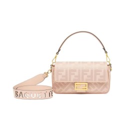Borsa Baguette media Fendi con motivo FF in rilievo 8BR600 Rosa