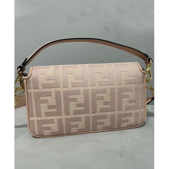 Replica Borsa Baguette media Fendi con motivo FF in rilievo 8BR600 Rosa Replica Borsa Baguette media Fendi con motivo FF in rilievo 8BR600 Rosa