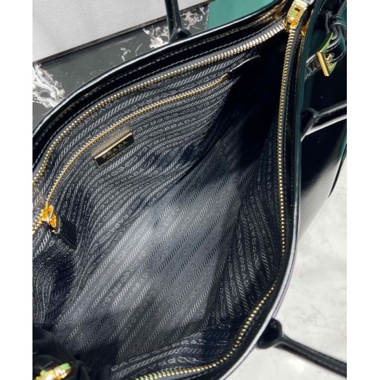 Replica Prada Borsa a mano grande pragmatica e raffinata 1BA433 Nera Replica Prada Borsa a mano grande pragmatica e raffinata 1BA433 Nera