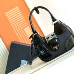 Borsa Prada Moon Bag Imbottita In Nappa Nera