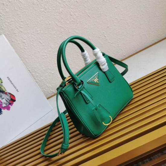 Replica Borsa Prada Mini Galleria Verde Saffiano Replica Borsa Prada Mini Galleria Verde Saffiano