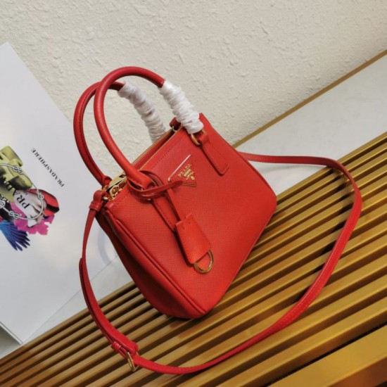 Replica Borsa Prada Mini Galleria Saffiano Rosso Replica Borsa Prada Mini Galleria Saffiano Rosso