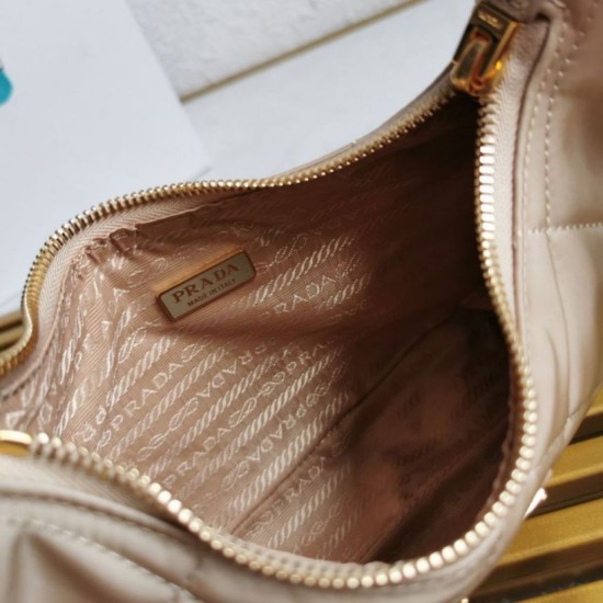 Replica Prada Riedizione 1995 Mini Borsa Chaine Re-Nylon Beige Replica Prada Riedizione 1995 Mini Borsa Chaine Re-Nylon Beige