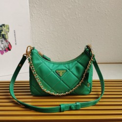 Prada Riedizione 1995 Mini Borsa Chaine Re-Nylon Verde Prada Riedizione 1995 Mini Borsa Chaine Re-Nylon Verde