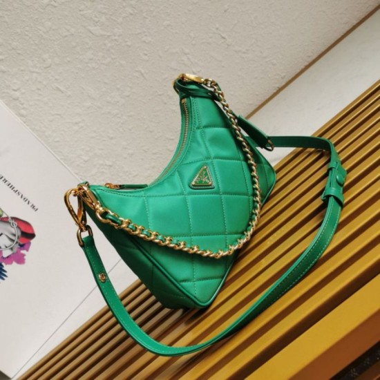 Replica Prada Riedizione 1995 Mini Borsa Chaine Re-Nylon Verde Replica Prada Riedizione 1995 Mini Borsa Chaine Re-Nylon Verde