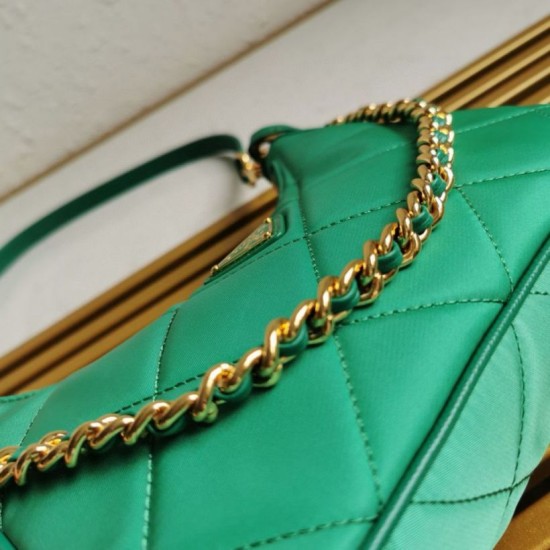 Replica Prada Riedizione 1995 Mini Borsa Chaine Re-Nylon Verde Replica Prada Riedizione 1995 Mini Borsa Chaine Re-Nylon Verde