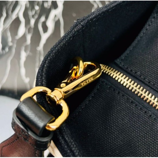 Replica Borsa Tote Prada in vimini e tela nera