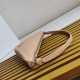 Replica Borsa a tracolla triangolare Prada Beige Replica Borsa a tracolla triangolare Prada Beige