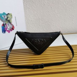 Borsa a tracolla triangolare Prada Nera