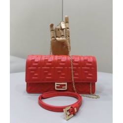 Portafoglio baguette Fendi su catena Borsa Fendi Rossa