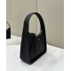 Replica Fendi Mini Fendessence hobo Selleria Fendi Borsa con 264 impunture cucite a mano Nera Replica Fendi Mini Fendessence hobo Selleria Fendi Borsa con 264 impunture cucite a mano Nera