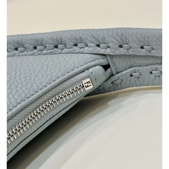 Replica Fendi Mini Fendessence hobo Selleria Fendi Borsa con 264 impunture cucite a mano Blu