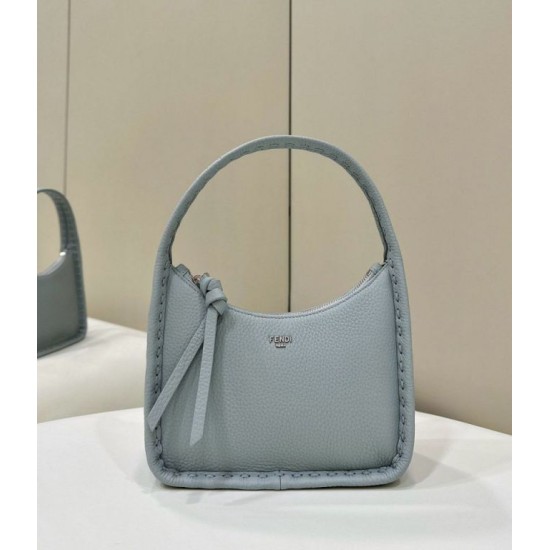 Replica Fendi Mini Fendessence hobo Selleria Fendi Borsa con 264 impunture cucite a mano Blu
