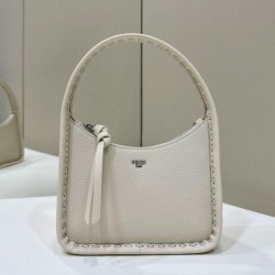 Fendi Mini Fendessence hobo Selleria Fendi Borsa con 264 impunture cucite a mano Bianca