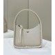 Replica Fendi Mini Fendessence hobo Selleria Fendi Borsa con 264 impunture cucite a mano Bianca Replica Fendi Mini Fendessence hobo Selleria Fendi Borsa con 264 impunture cucite a mano Bianca