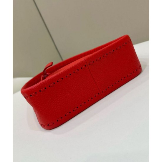 Replica Fendi Mini Fendessence hobo Selleria Fendi Borsa con 264 impunture cucite a mano Rosso Replica Fendi Mini Fendessence hobo Selleria Fendi Borsa con 264 impunture cucite a mano Rosso