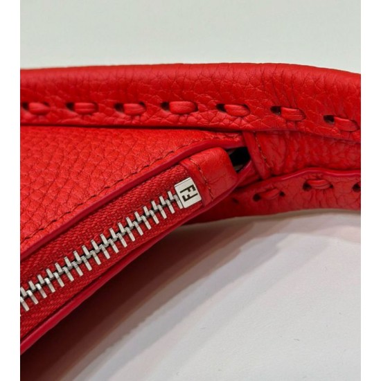 Replica Fendi Mini Fendessence hobo Selleria Fendi Borsa con 264 impunture cucite a mano Rosso Replica Fendi Mini Fendessence hobo Selleria Fendi Borsa con 264 impunture cucite a mano Rosso