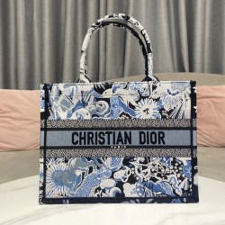 Borsa Dior Media Book Tote Zodiac Fantastico Ricamo Blu