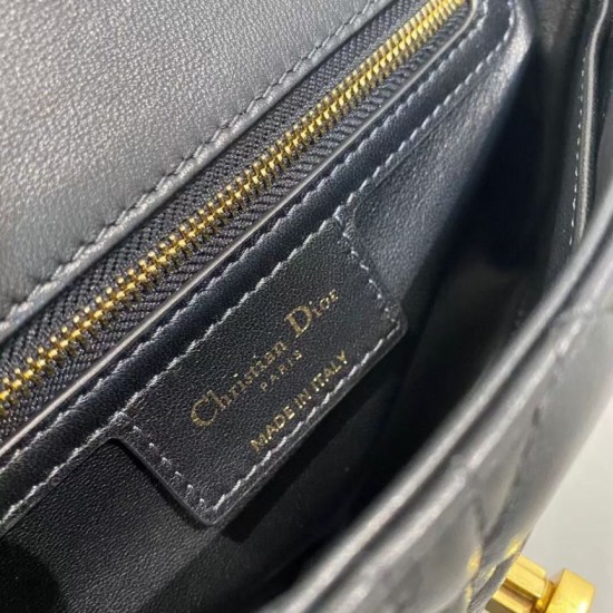 Replica Borsa Dior piccola Caro in pelle di vitello Cannage nera Replica Borsa Dior piccola Caro in pelle di vitello Cannage nera