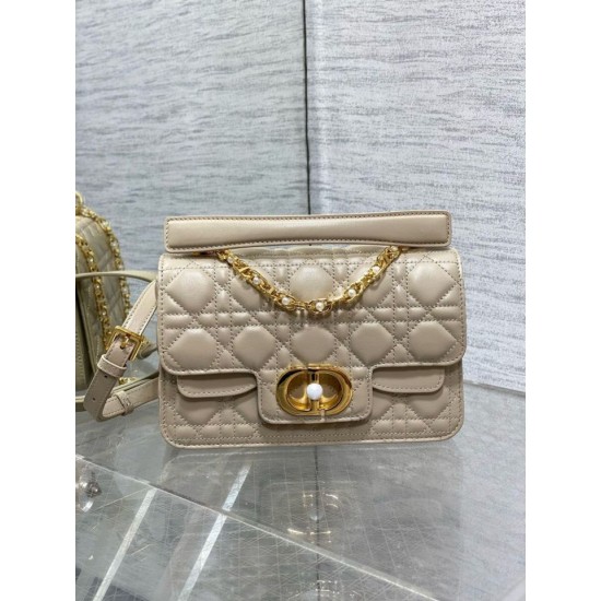 Replica Borsa Dior Jolie piccola con manico superiore Dior Cannage Beige Replica Borsa Dior Jolie piccola con manico superiore Dior Cannage Beige