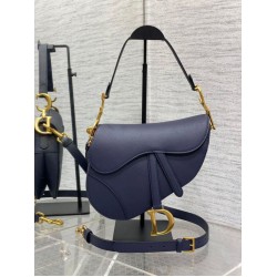Borsa Saddle Dior con tracolla in pelle di vitello granulata blu indaco Borsa Saddle Dior con tracolla in pelle di vitello granulata blu indaco
