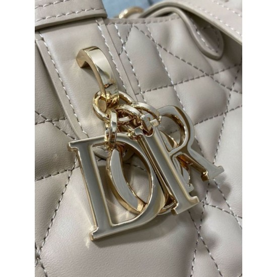 Replica Borsa Dior Toujours Media In Vitello Macrocannage Beige Replica Borsa Dior Toujours Media In Vitello Macrocannage Beige