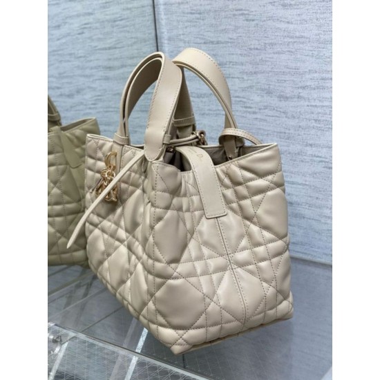 Replica Borsa Dior Toujours Media In Vitello Macrocannage Beige Replica Borsa Dior Toujours Media In Vitello Macrocannage Beige