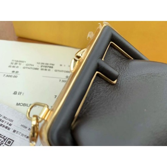 Replica Borsa Fendi First Nano Charm Fendi Nappa Nera Replica Borsa Fendi First Nano Charm Fendi Nappa Nera