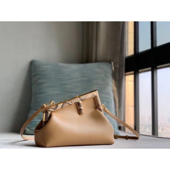 Replica Borsa Fendi First Small con pitone F Borsa Fendi Nappa Camel Replica Borsa Fendi First Small con pitone F Borsa Fendi Nappa Camel