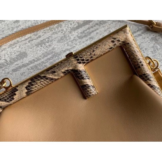 Replica Borsa Fendi First Small con pitone F Borsa Fendi Nappa Camel Replica Borsa Fendi First Small con pitone F Borsa Fendi Nappa Camel