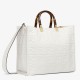 Replica Borsa shopper Fendi Sunshine piccola/media con motivo FF in rilievo 3D-Texture Bianca Replica Borsa shopper Fendi Sunshine piccola/media con motivo FF in rilievo 3D-Texture Bianca