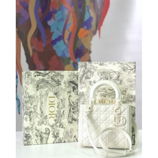 Replica Borsa Christian Dior Lady Dior Ultra-Matte White Replica Borsa Christian Dior Lady Dior Ultra-Matte White