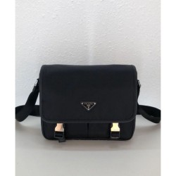 Borsa a tracolla Prada in nylon 2VD769 nera