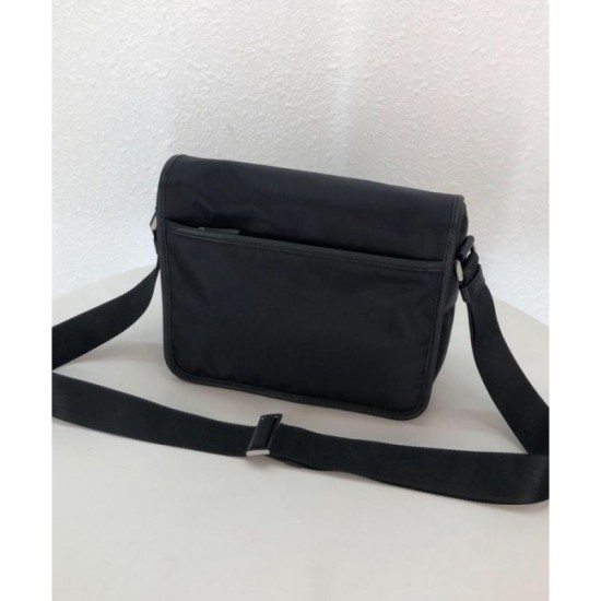 Replica Borsa a tracolla Prada in nylon 2VD769 nera Replica Borsa a tracolla Prada in nylon 2VD769 nera